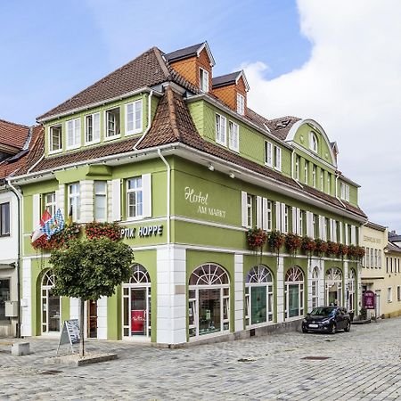 Hotel Garni Am Markt - Businesshotel - Fruehstuecksbuffet - Fahrradabstellplatz - Hunde Willkommen Neustadt bei Coburg Esterno foto
