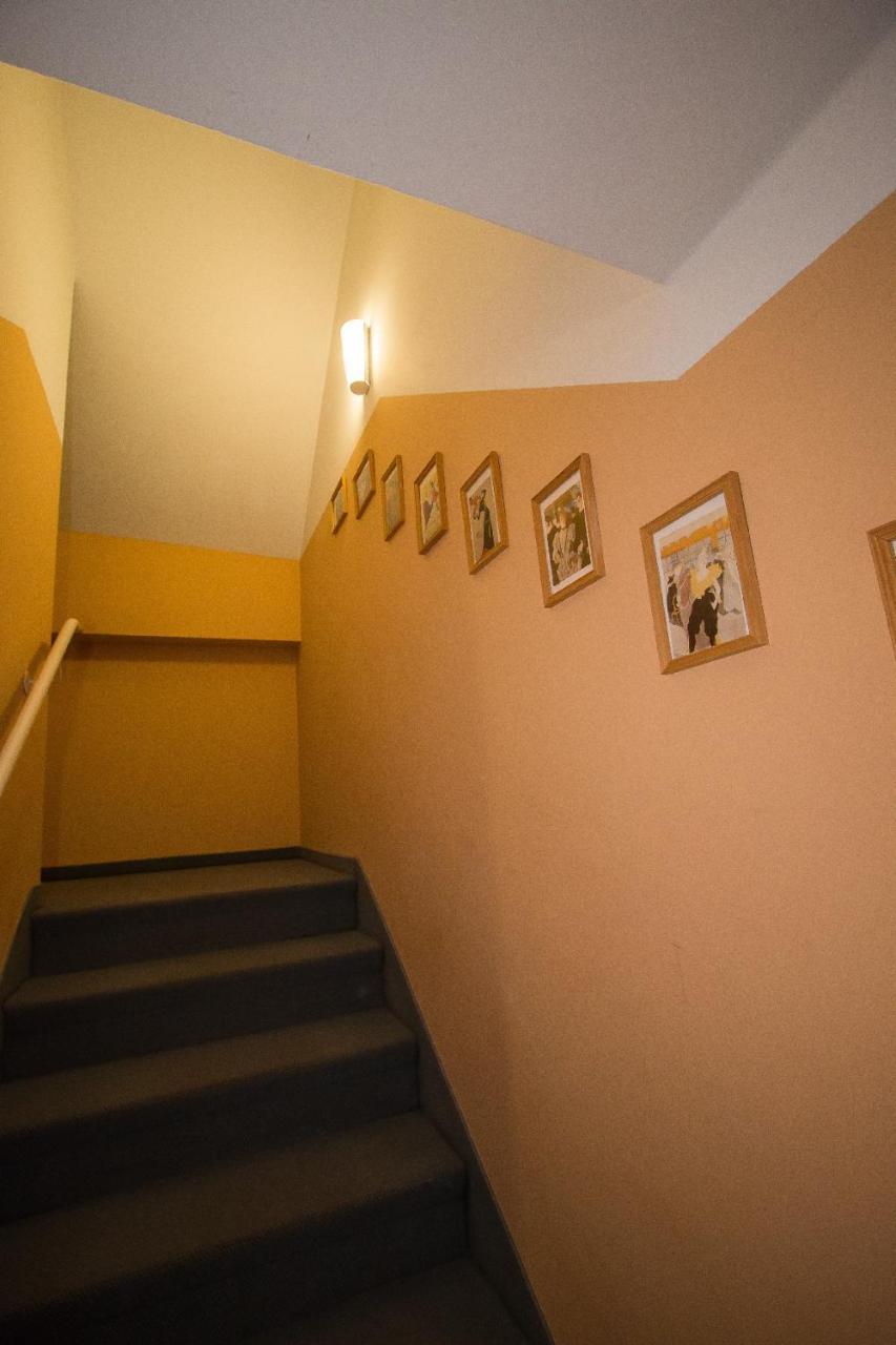 Hotel Garni Am Markt - Businesshotel - Fruehstuecksbuffet - Fahrradabstellplatz - Hunde Willkommen Neustadt bei Coburg Esterno foto